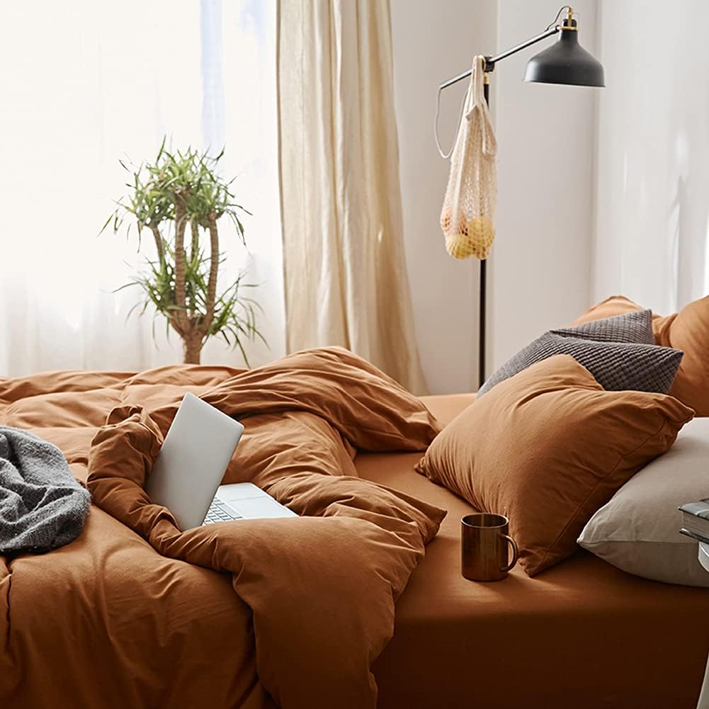 Omelas Caramel Pumpkin Duvet Cover Queen Size Burnt Orange Rust Modern Minimalist Style Solid Color Bedding Sets 3 Pieces Soft Microfiber Comforter Covers with Zipper Closure for Women Men
